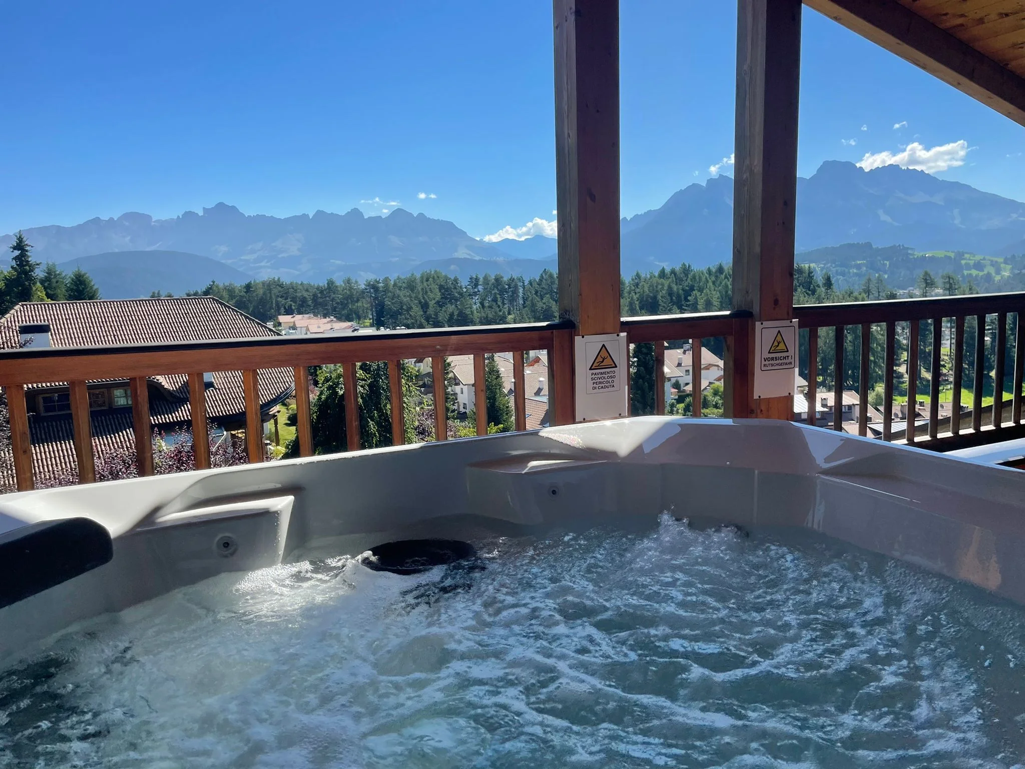 Vasca idromassaggio da interno e da esterno